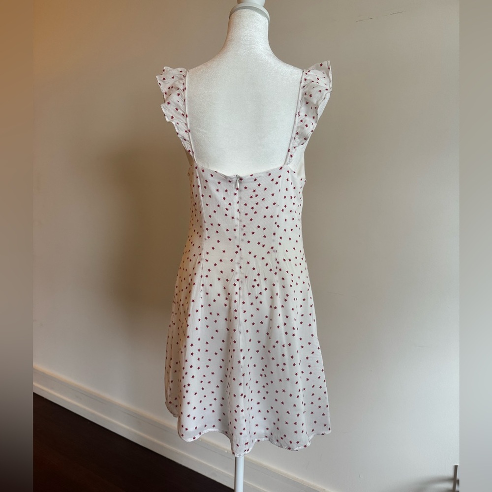 BB Dakota White Mini Dress with Red Star Pattern - Picture 2 of 13
